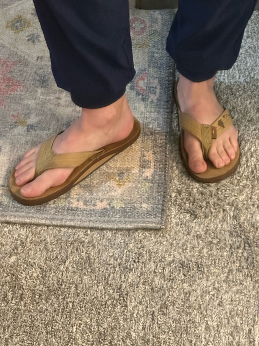 RAINBOW leather tan flip flops women’s 9 or mens 7